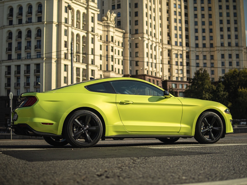 Оклейка цветным винилом